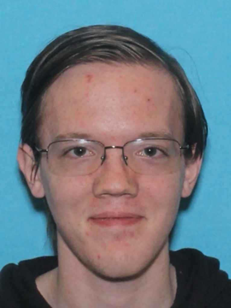 2024-shows-drivers-license-photograph-85466364_2d1fcb