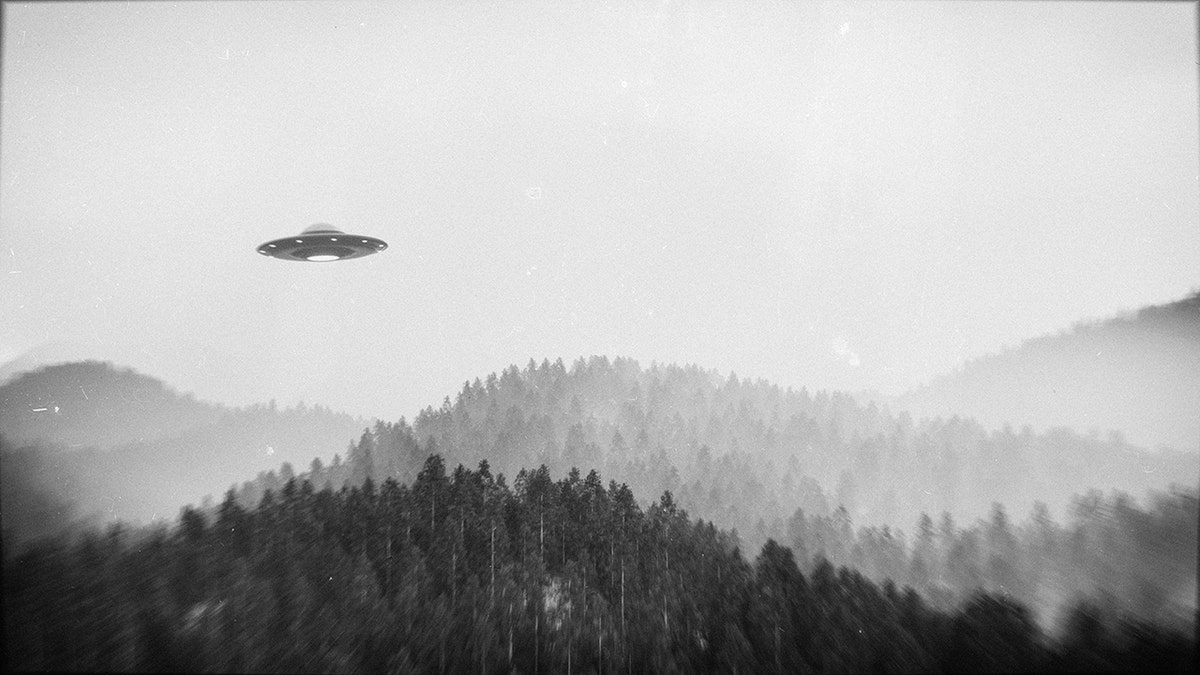 alien-ufo-cia_03