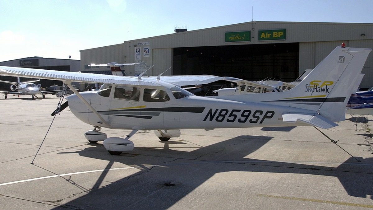 cessna-plane cessna-plane